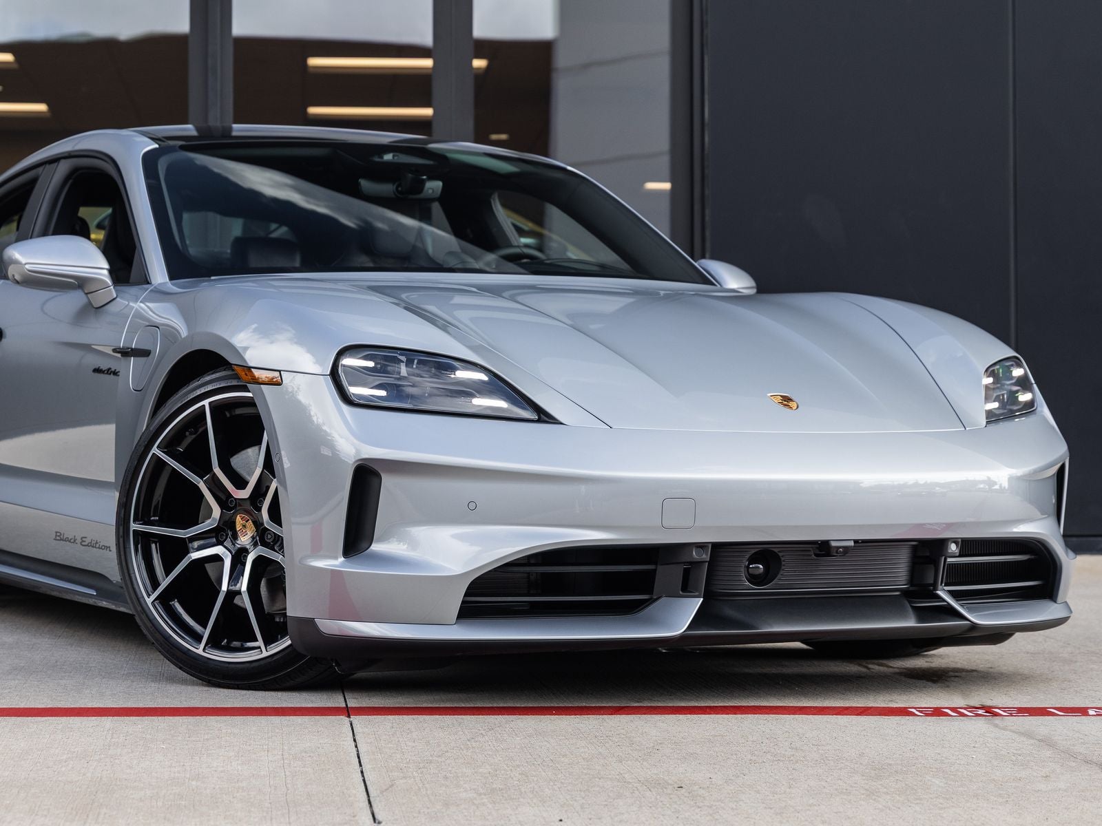 2026 Porsche Taycan 4 Black Edition