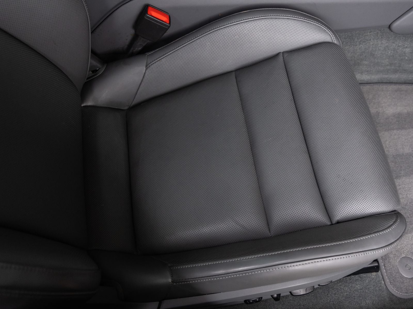2023 Porsche Taycan Base