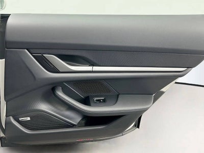 2026 Porsche Taycan 4