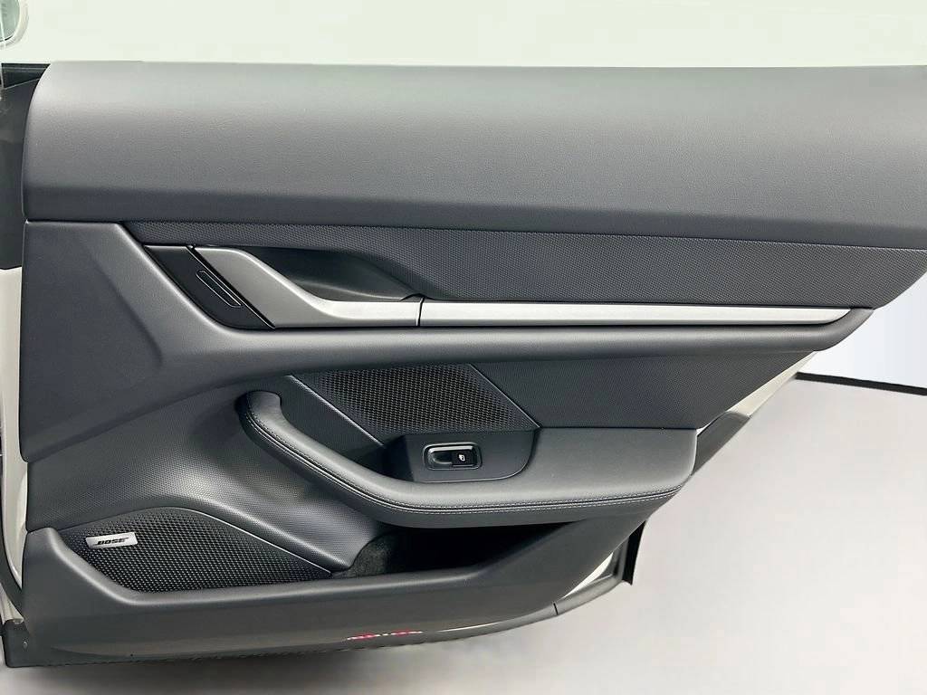 2026 Porsche Taycan 4
