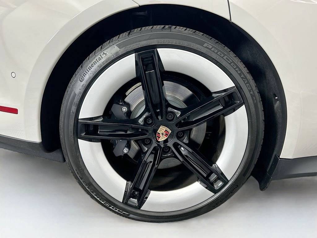 2026 Porsche Taycan 4