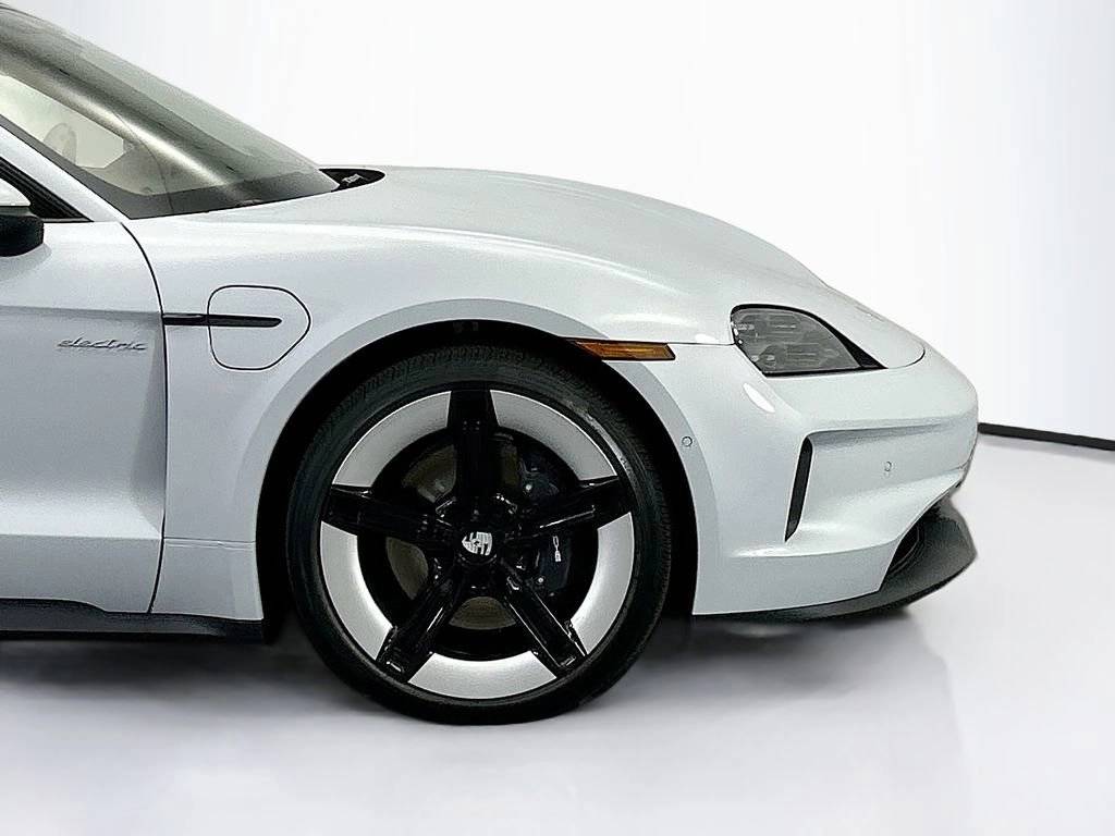 2026 Porsche Taycan 4
