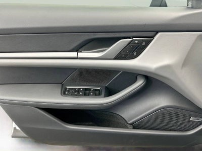 2026 Porsche Taycan 4