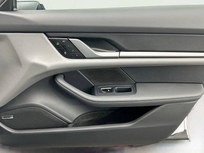 2026 Porsche Taycan 4