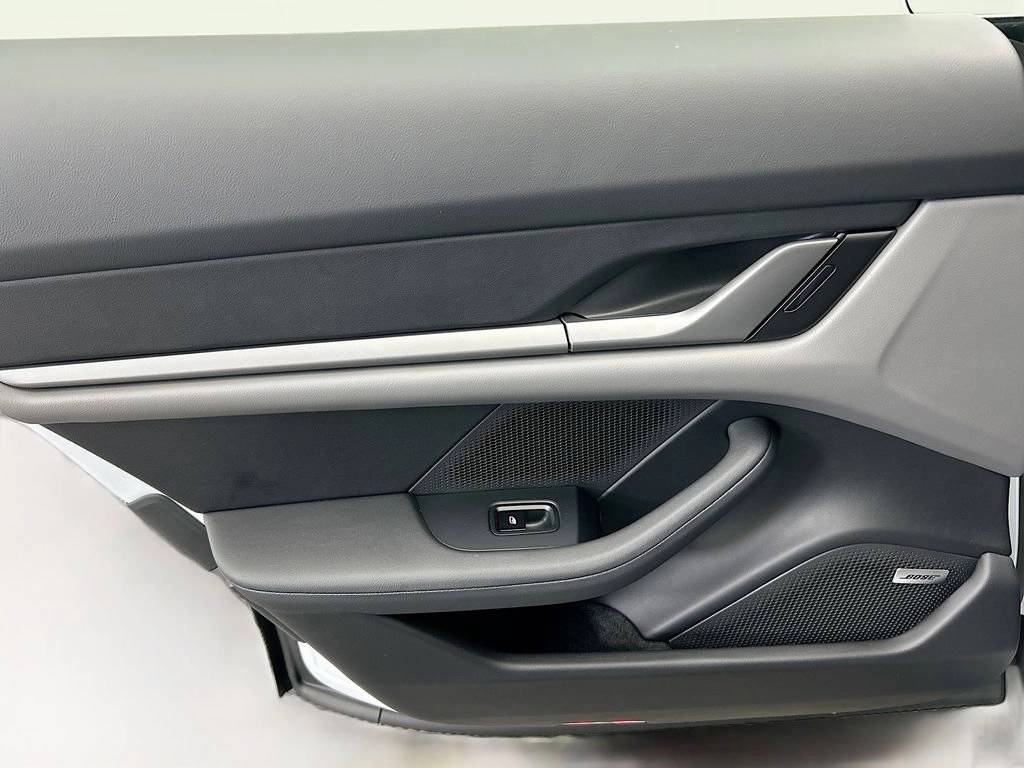 2026 Porsche Taycan 4
