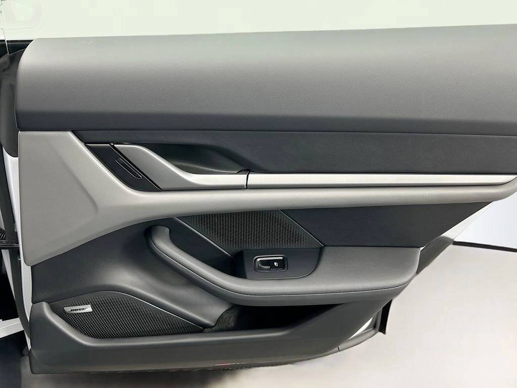 2026 Porsche Taycan 4