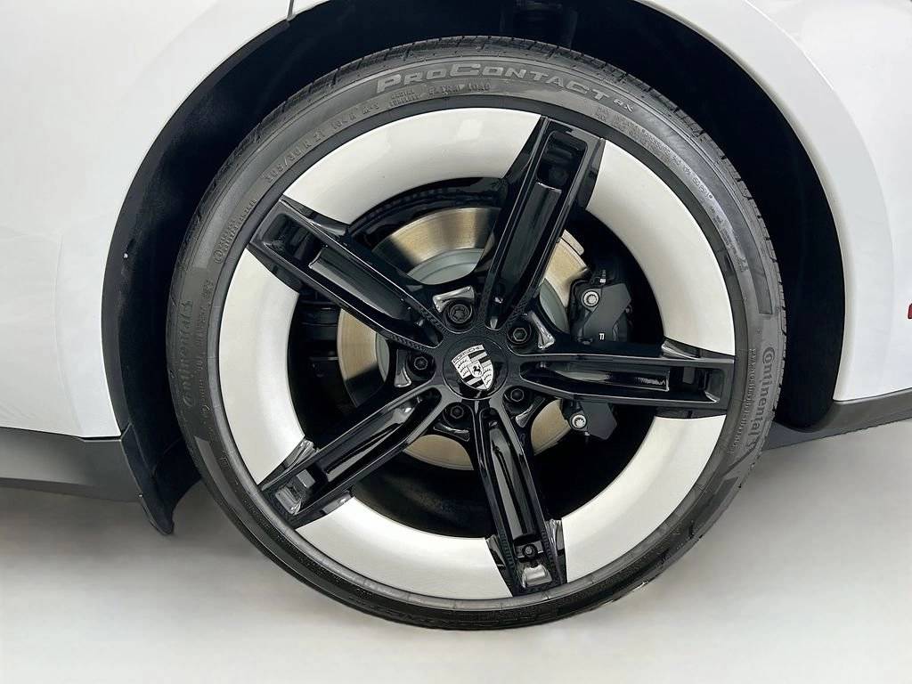2026 Porsche Taycan 4