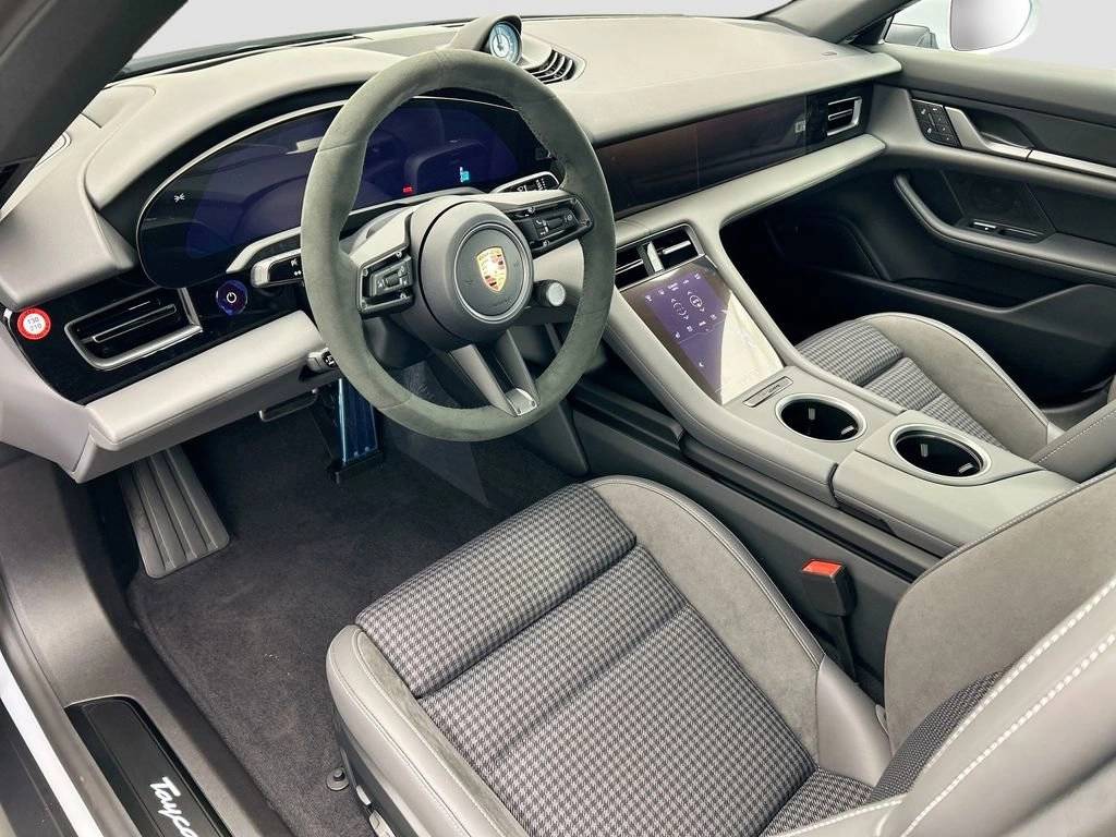 2026 Porsche Taycan 4