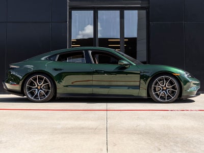 2026 Porsche Taycan 4