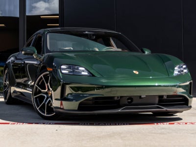 2026 Porsche Taycan 4