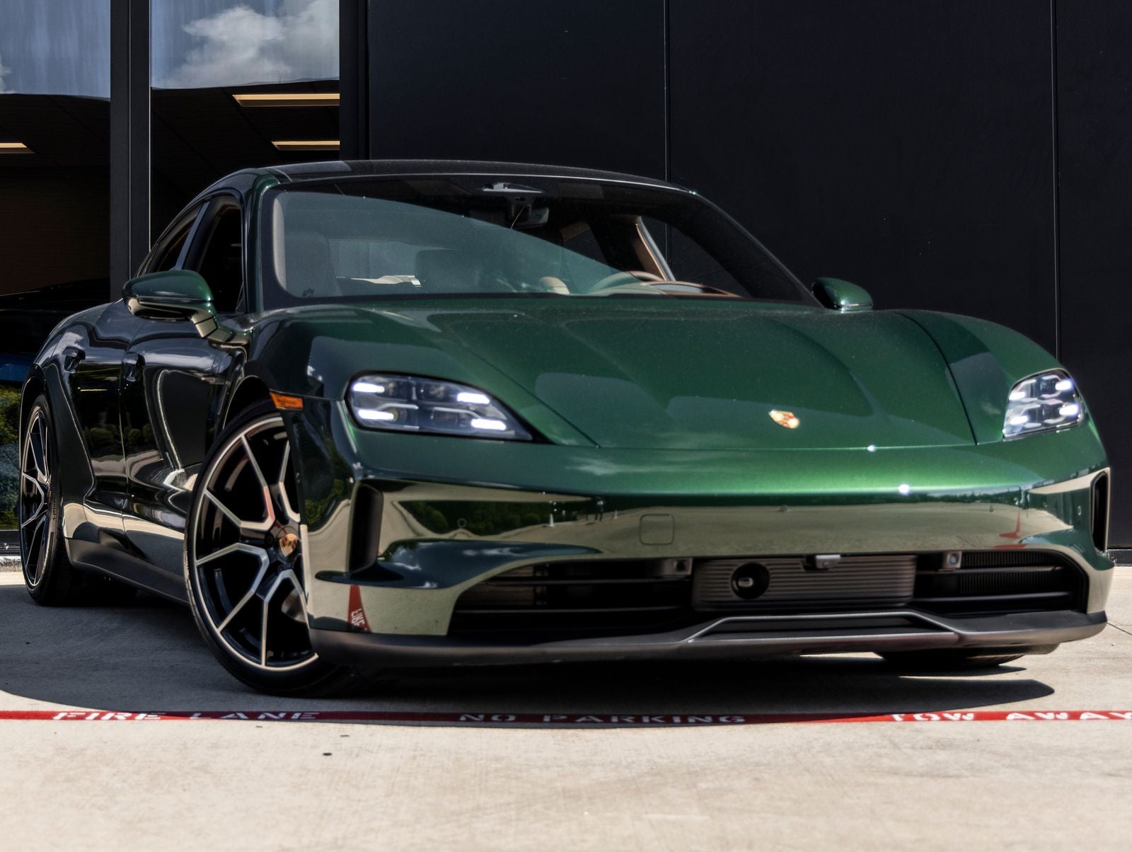 2026 Porsche Taycan 4