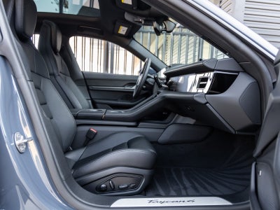 2026 Porsche Taycan 4 Taycan 4