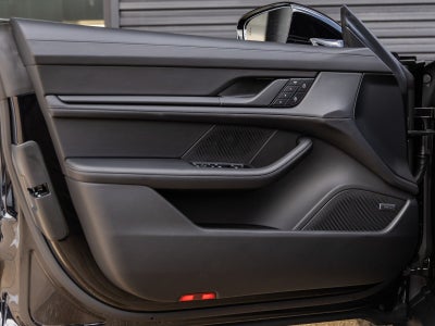 2026 Porsche Taycan Taycan Black Edition