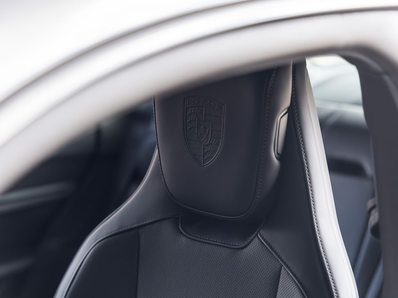 2026 Porsche Taycan Taycan Black Edition