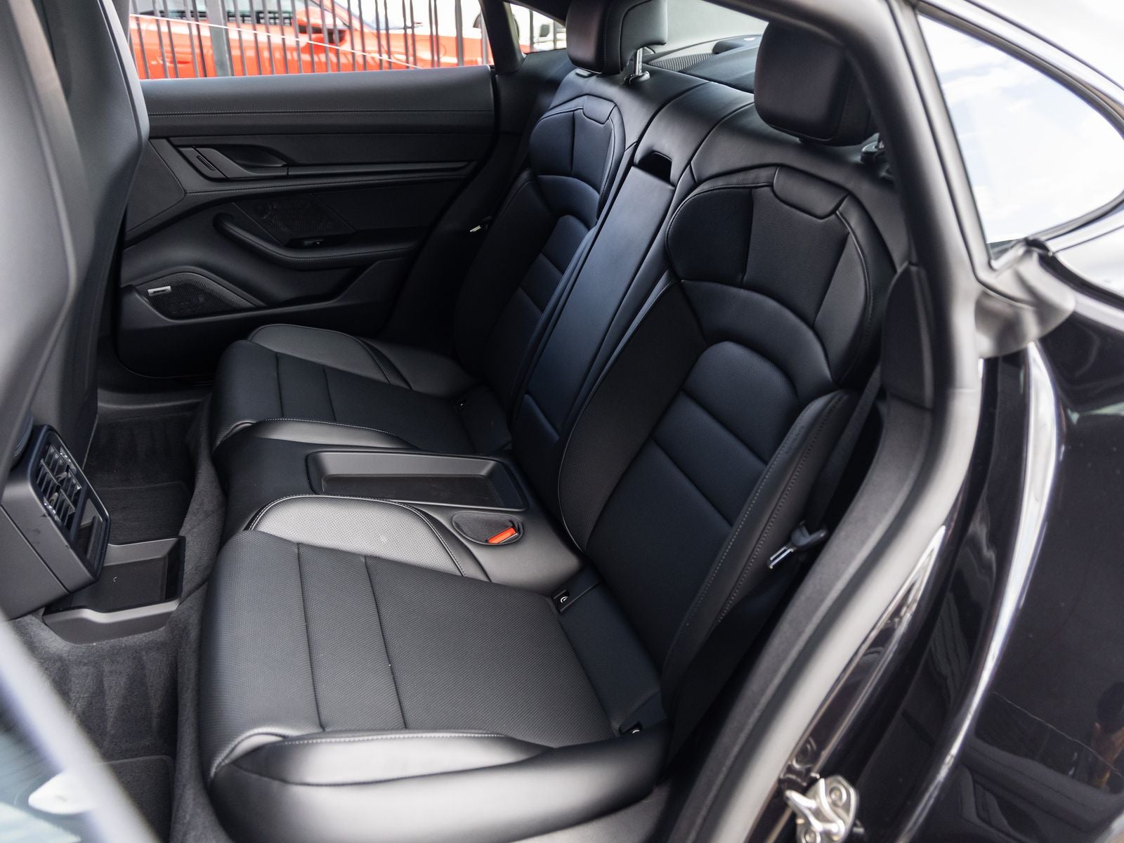 2026 Porsche Taycan Taycan Black Edition