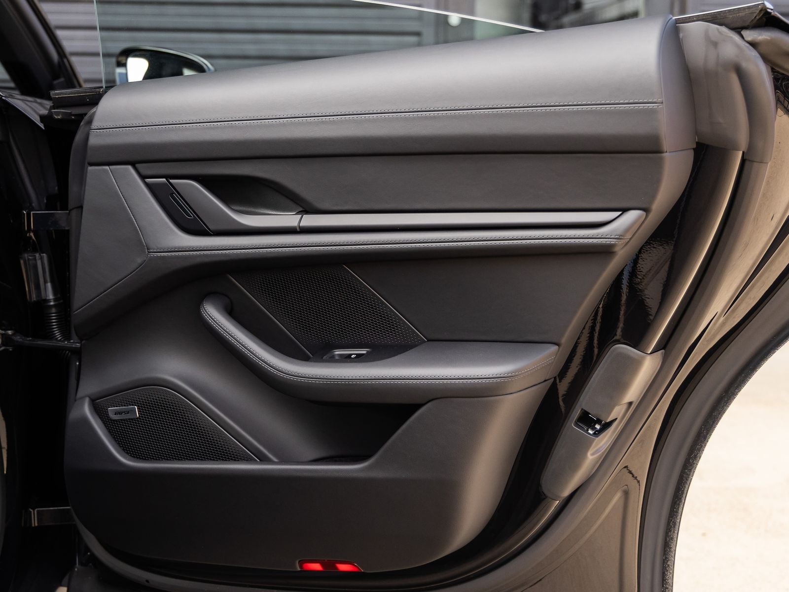 2026 Porsche Taycan Taycan Black Edition