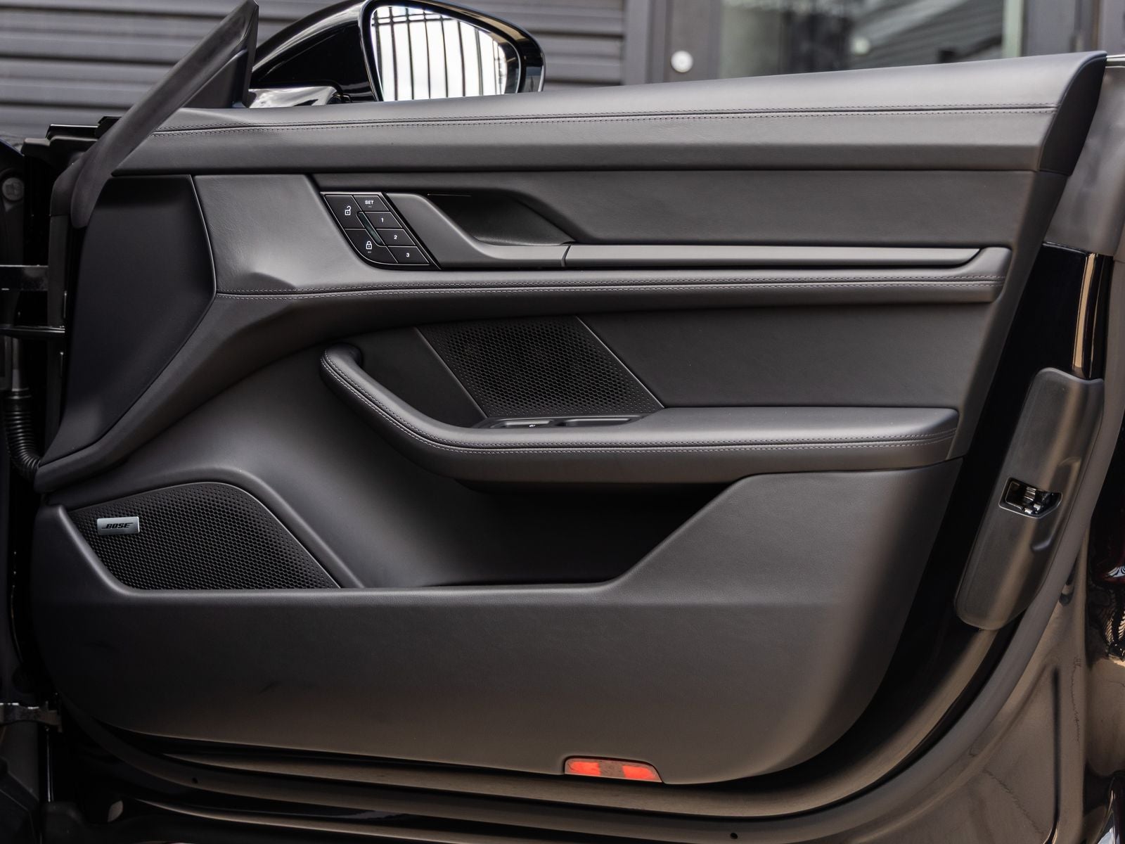 2026 Porsche Taycan Taycan Black Edition