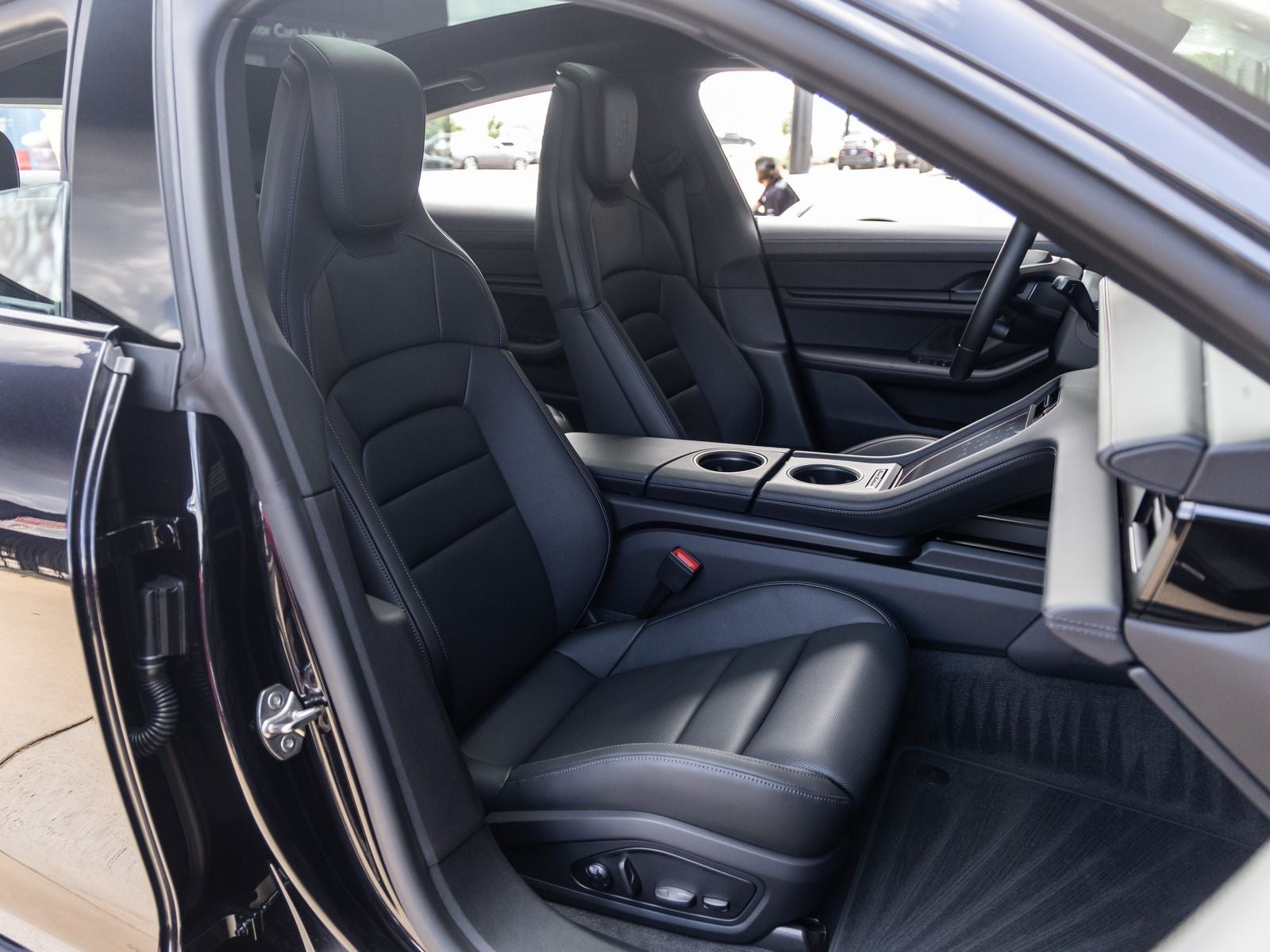 2026 Porsche Taycan Taycan Black Edition