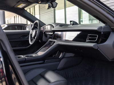 2026 Porsche Taycan Taycan Black Edition