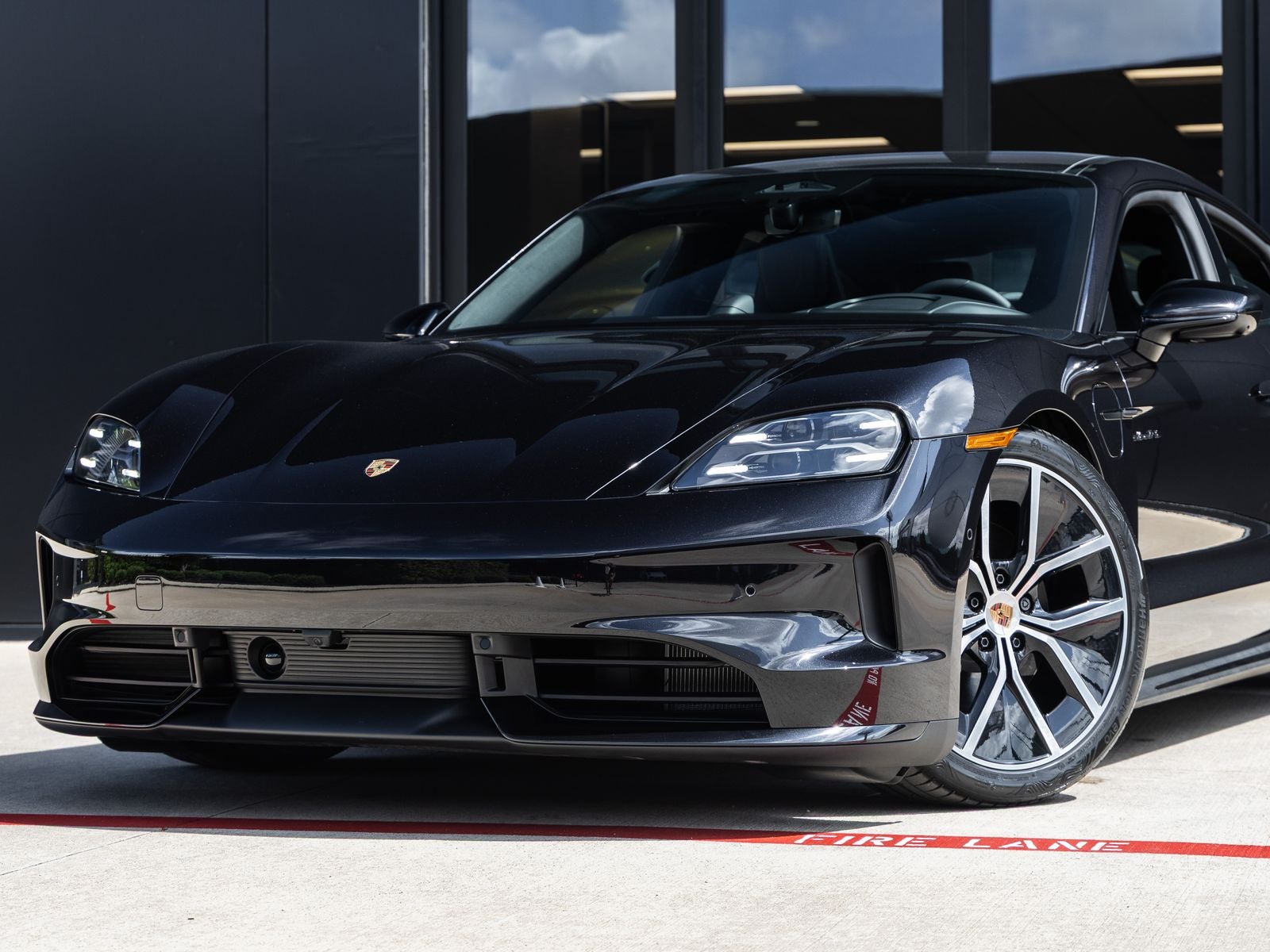 2026 Porsche Taycan Taycan Black Edition