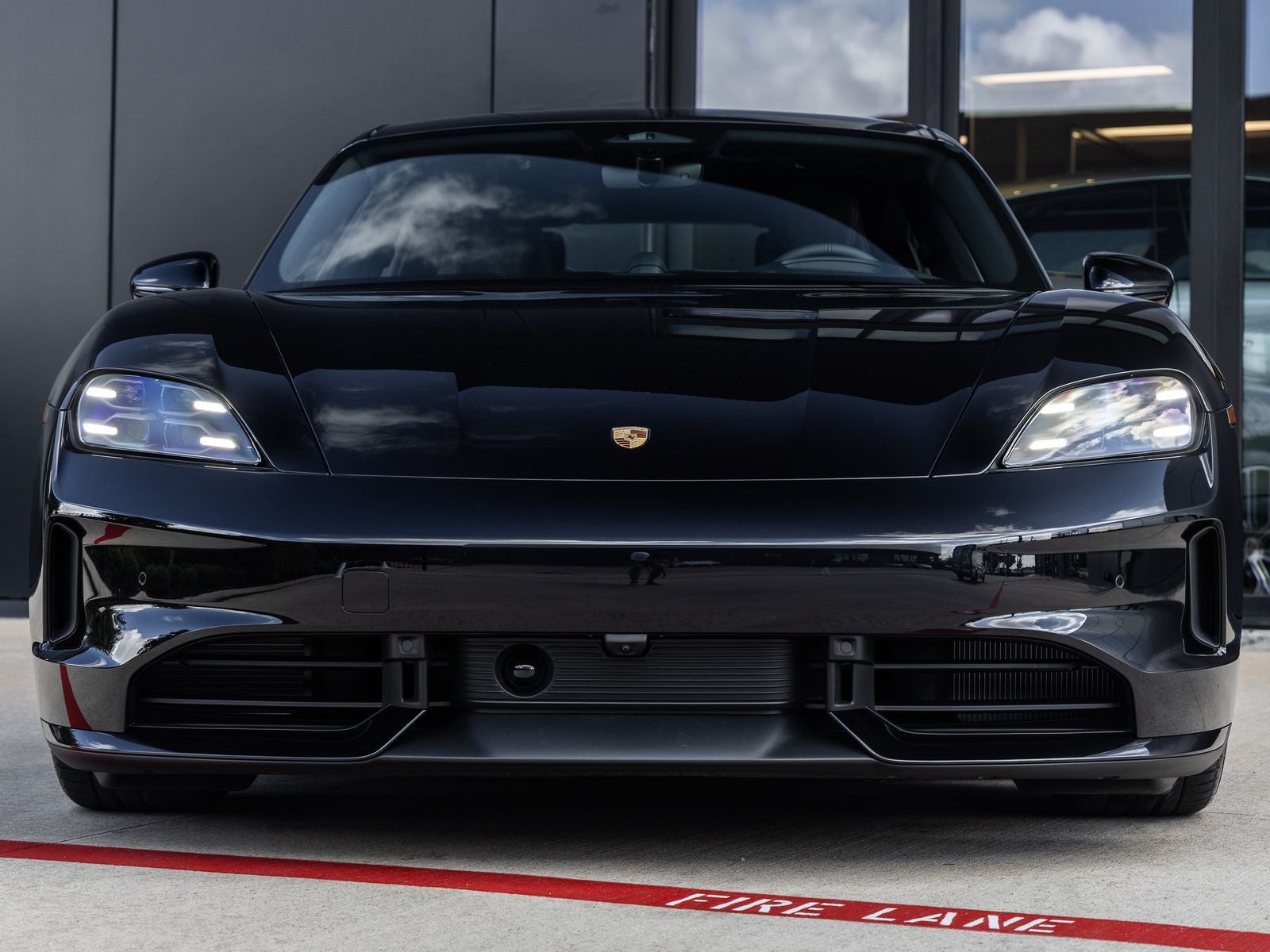 2026 Porsche Taycan Taycan Black Edition