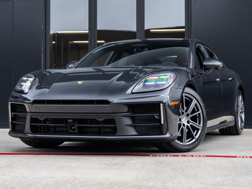 2026 Porsche Panamera 4