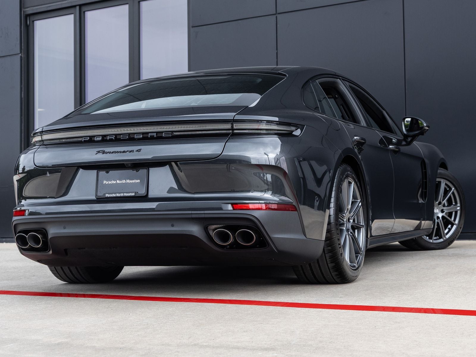 2026 Porsche Panamera 4