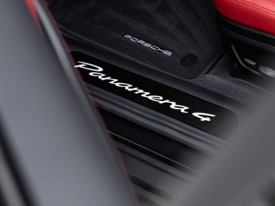 2026 Porsche Panamera 4
