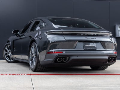 2026 Porsche Panamera 4