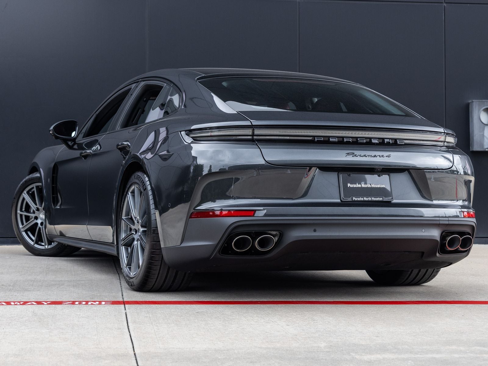 2026 Porsche Panamera 4