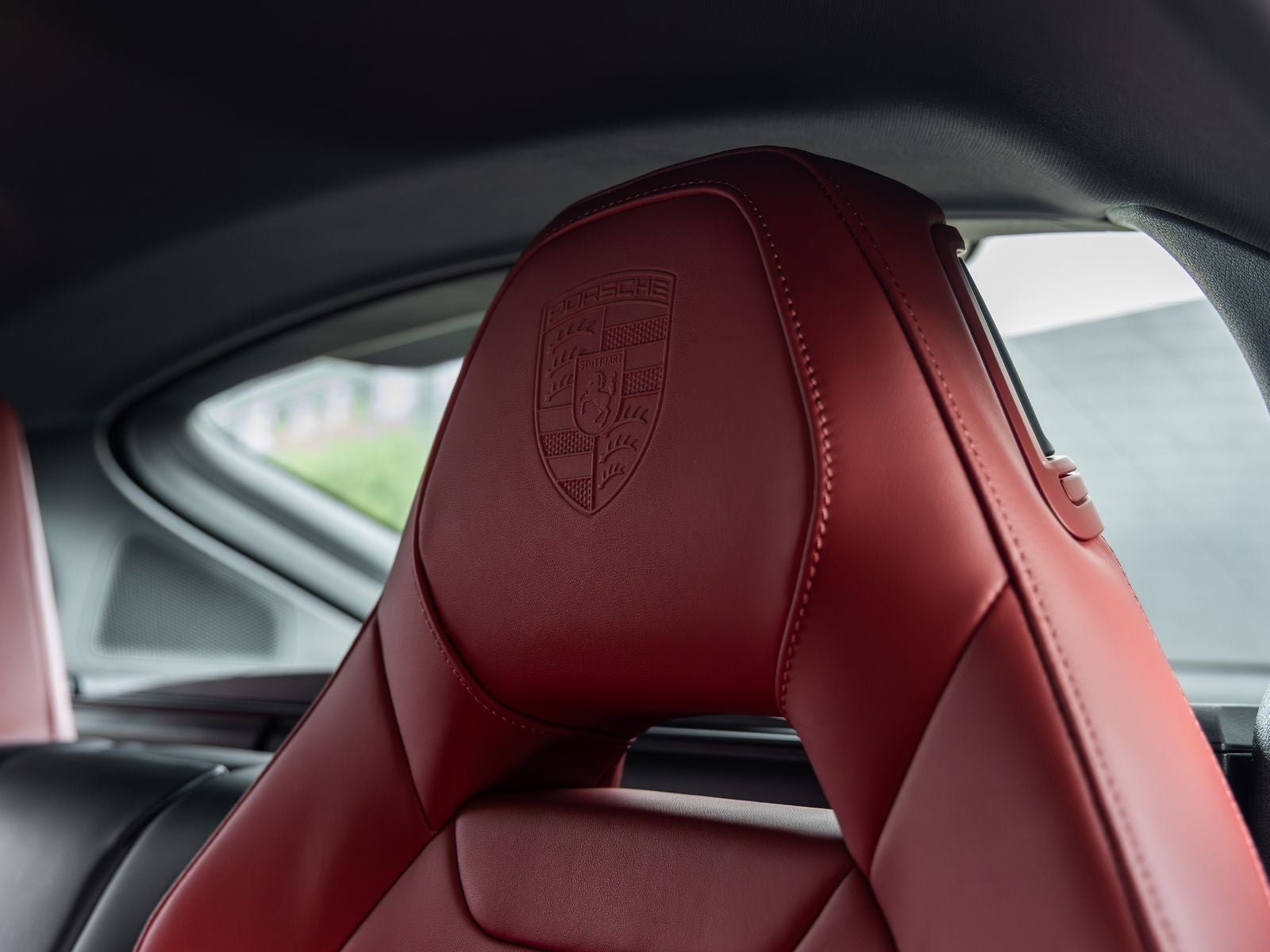 2026 Porsche Panamera 4