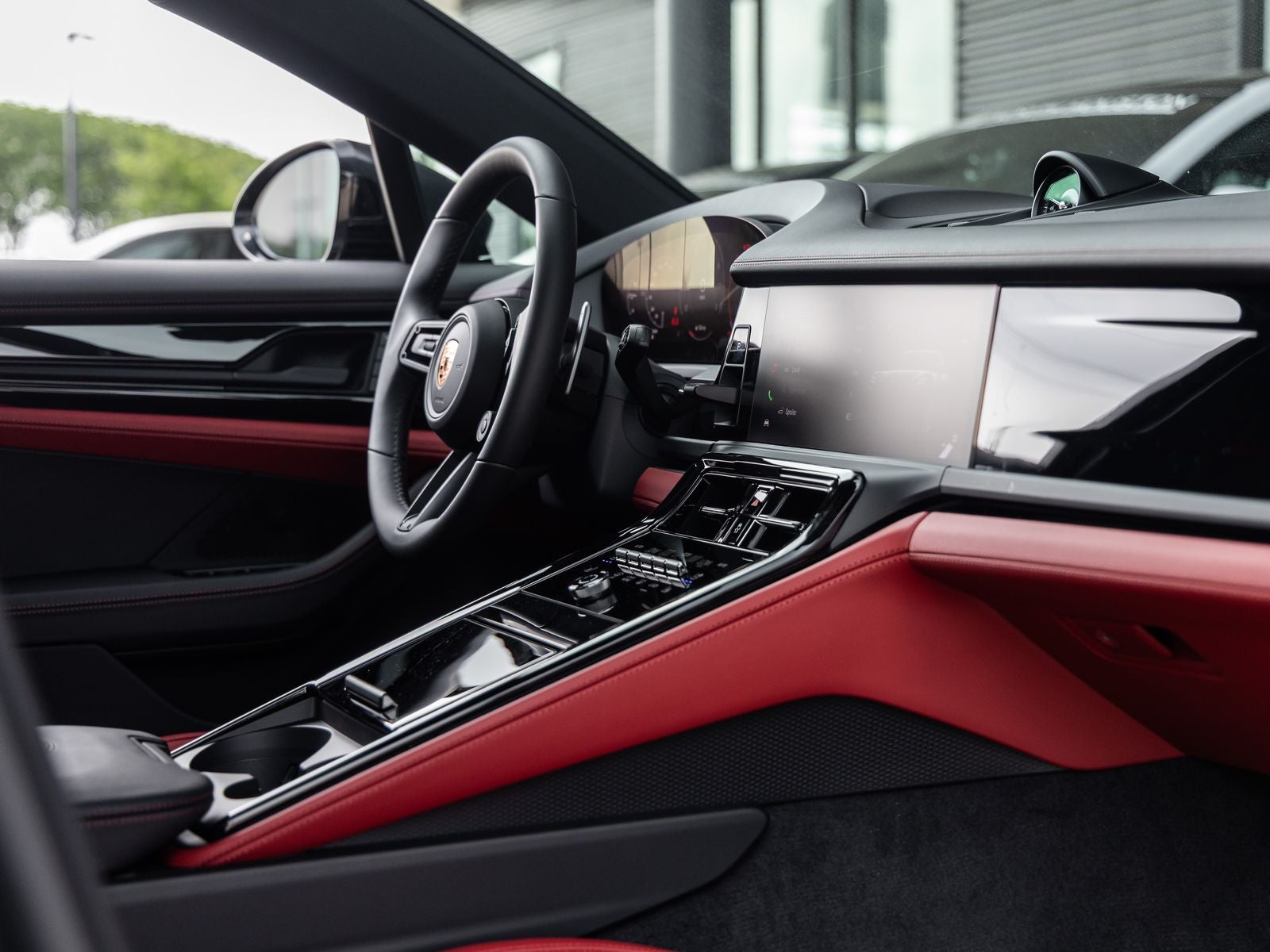 2026 Porsche Panamera 4