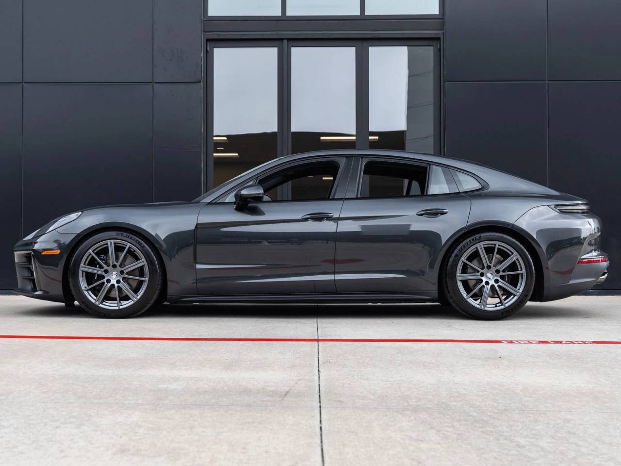2026 Porsche Panamera 4
