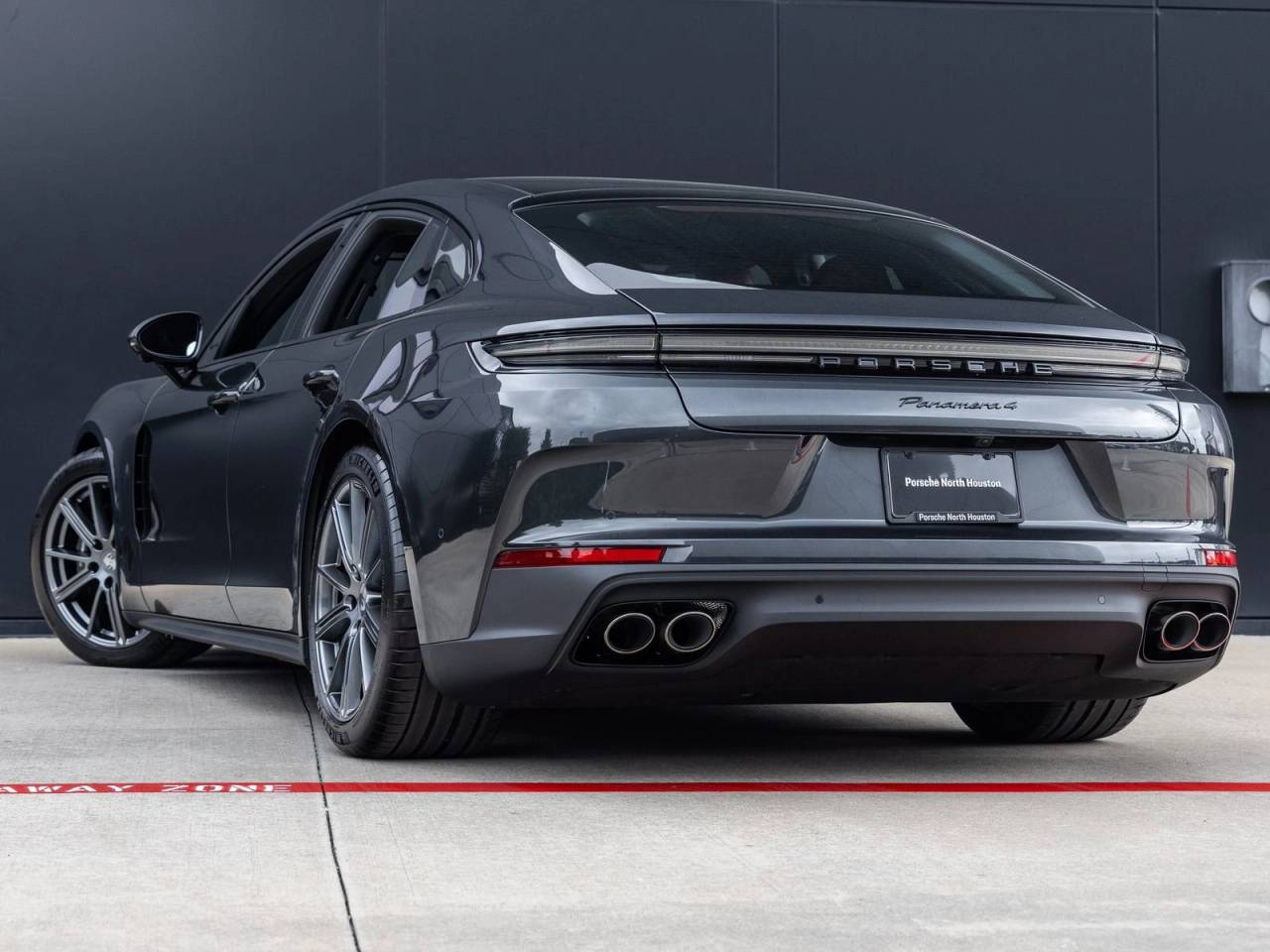 2026 Porsche Panamera 4
