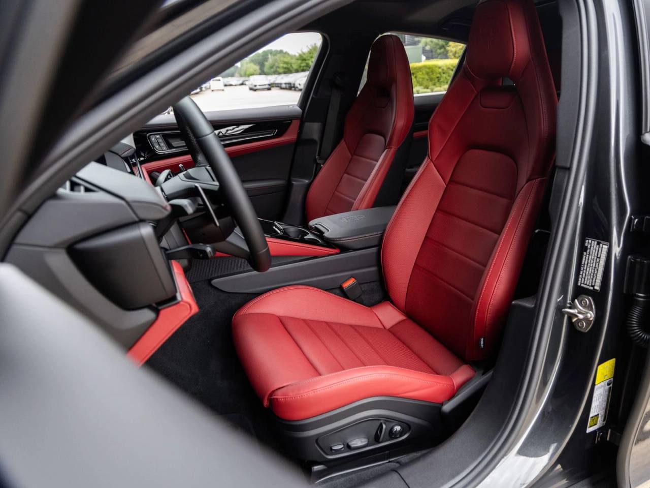 2026 Porsche Panamera 4