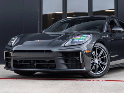 2026 Porsche Panamera 4