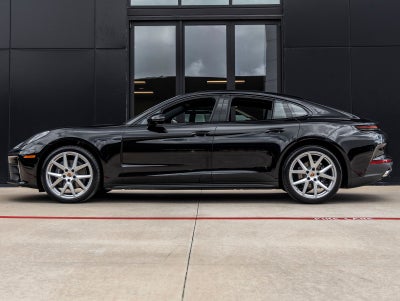 2026 Porsche Panamera Base