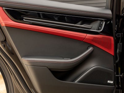 2026 Porsche Panamera Base