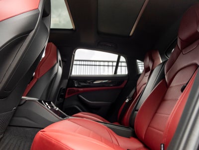 2026 Porsche Panamera Base