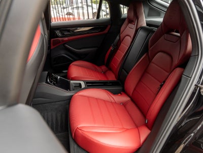 2026 Porsche Panamera Base