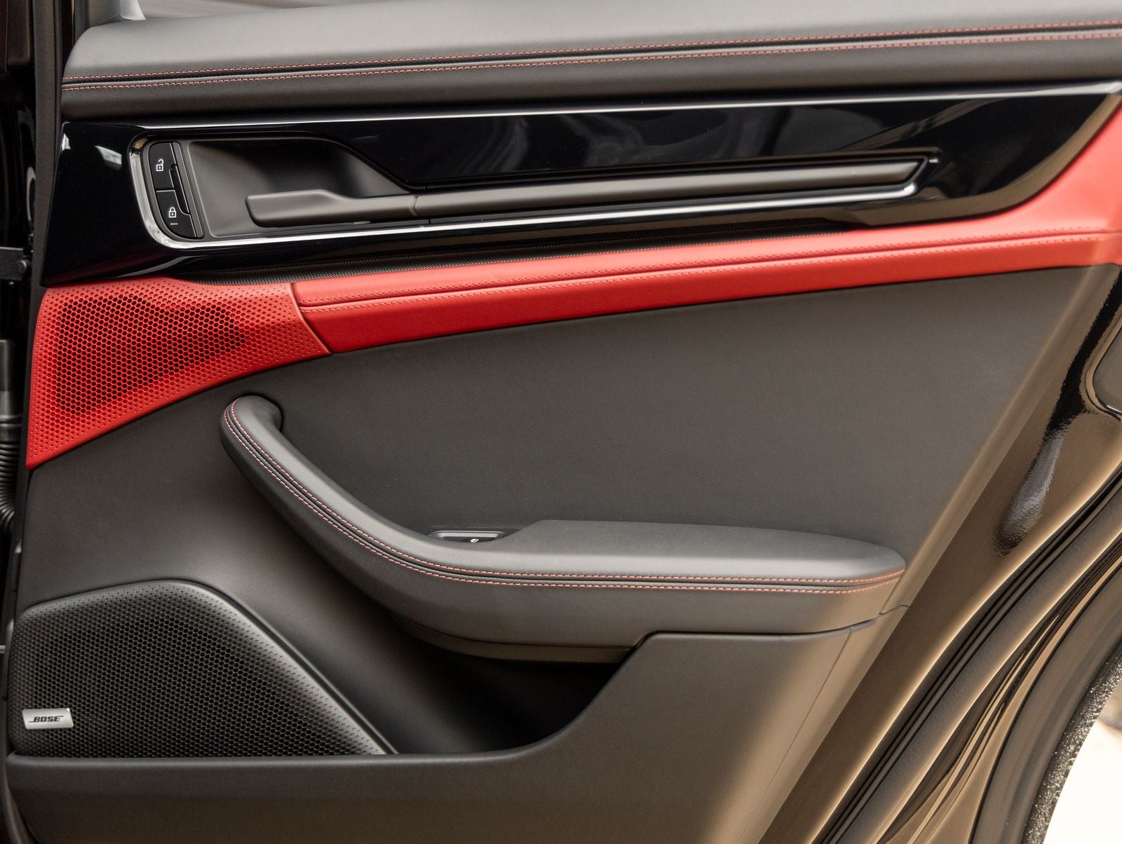 2026 Porsche Panamera Base