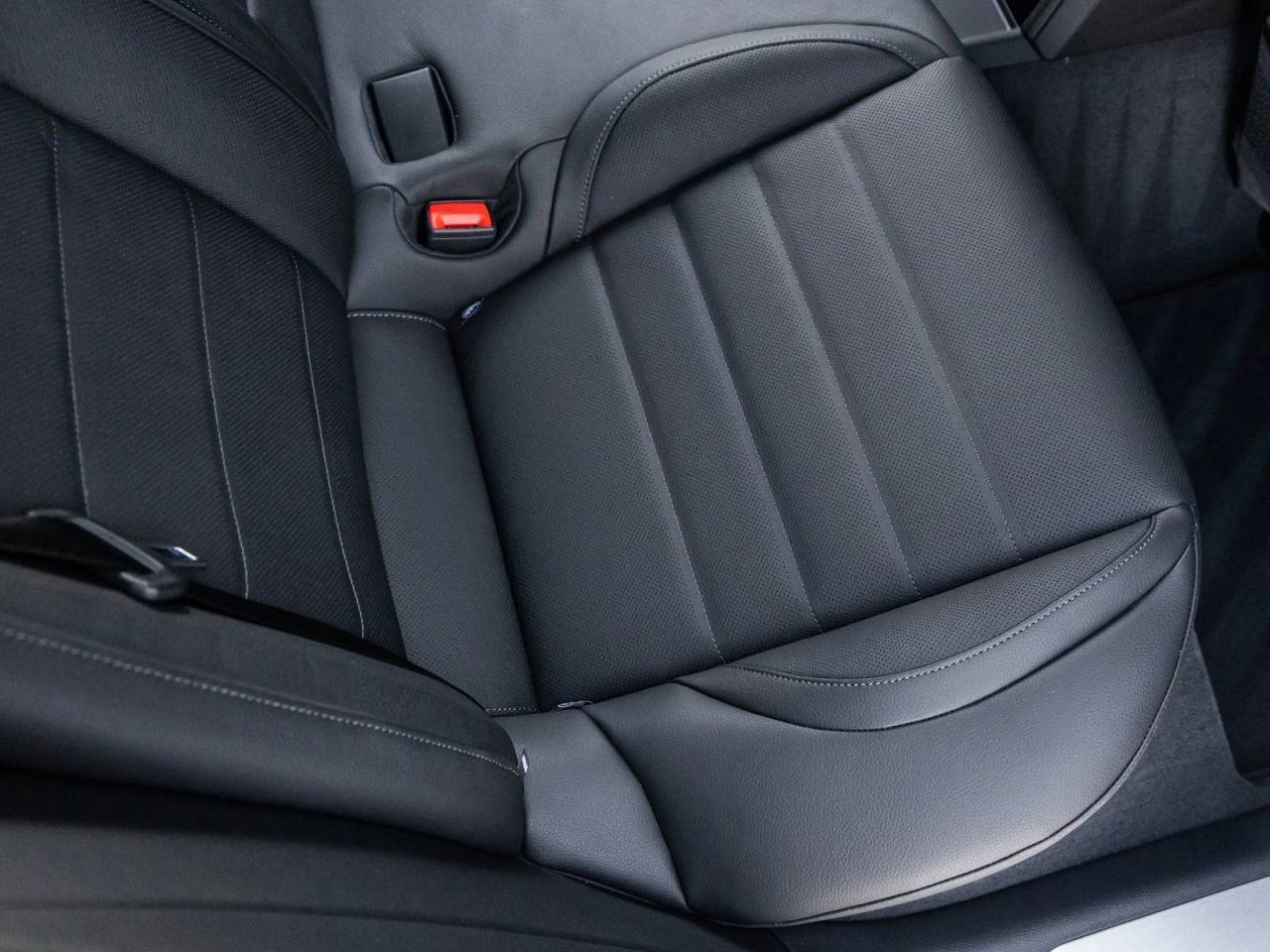 2026 Porsche Panamera Panamera 4