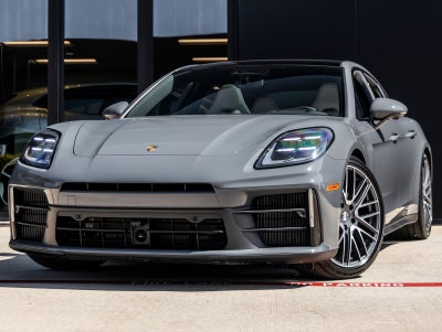 2026 Porsche Panamera 4