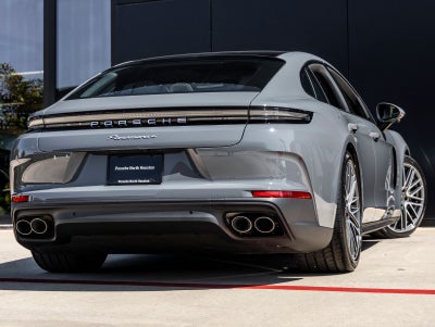 2026 Porsche Panamera 4