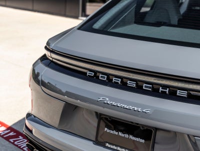 2026 Porsche Panamera 4