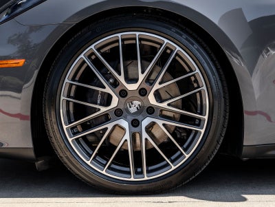 2026 Porsche Panamera 4