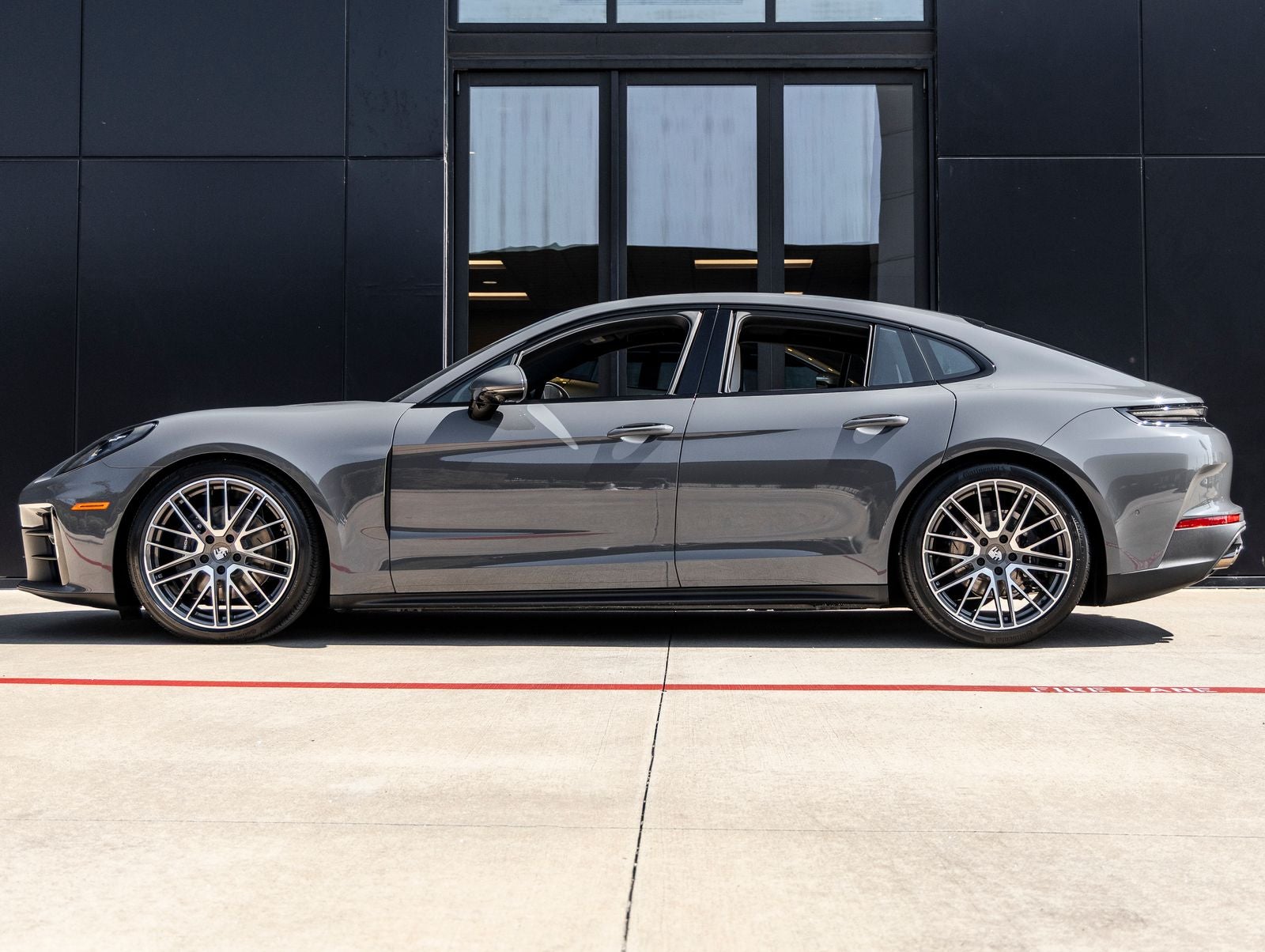 2026 Porsche Panamera 4