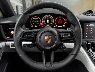 2026 Porsche Panamera 4