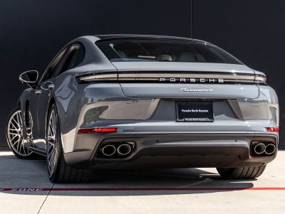 2026 Porsche Panamera 4