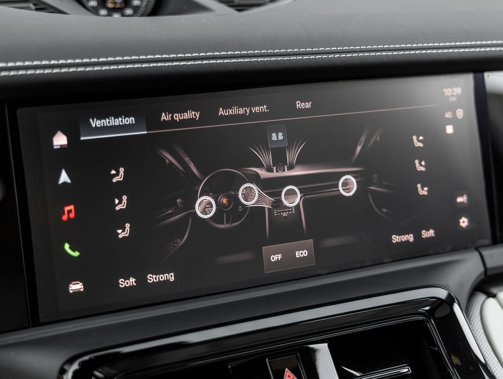 2026 Porsche Panamera 4